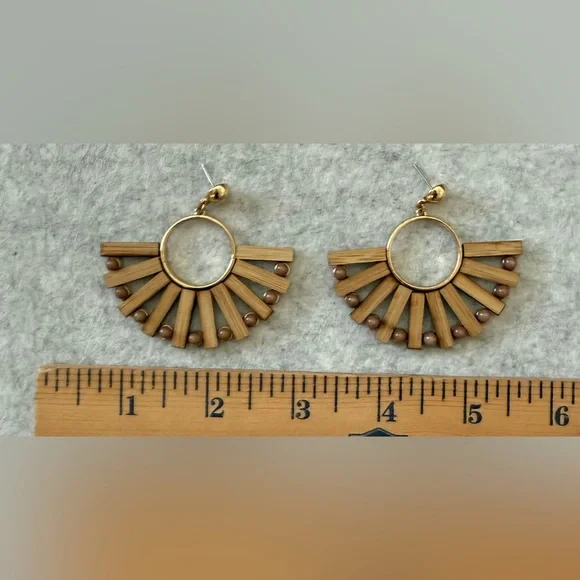 Boho Style Wooden Earrings - Picture 4 of 4